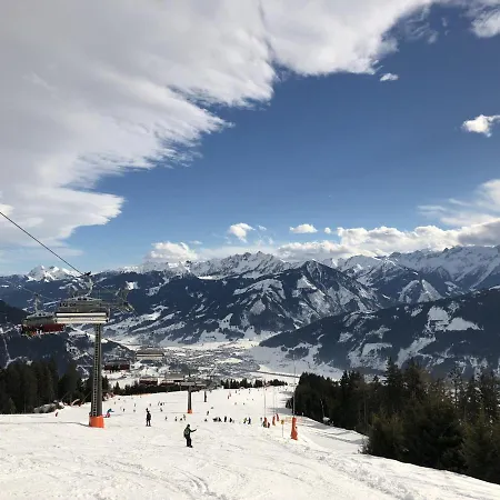 Zachary- 2 Bedroom -austrian Alpine Getaways
