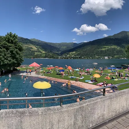 Zachary- 2 Bedroom -austrian Alpine Getaways