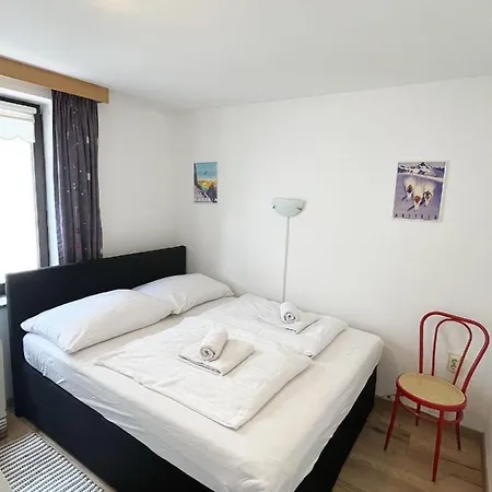 Zachary- 2 Bedroom -austrian Alpine Getaways